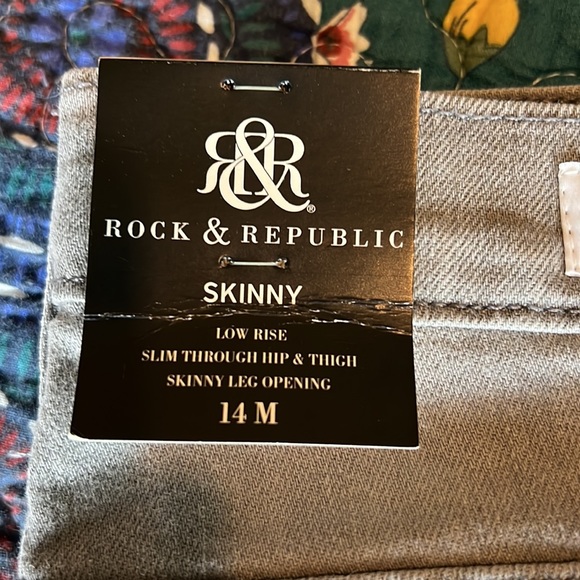 NWT rock & republic skinny jeans in mystic mountain grey gray size 14M - Picture 2 of 4
